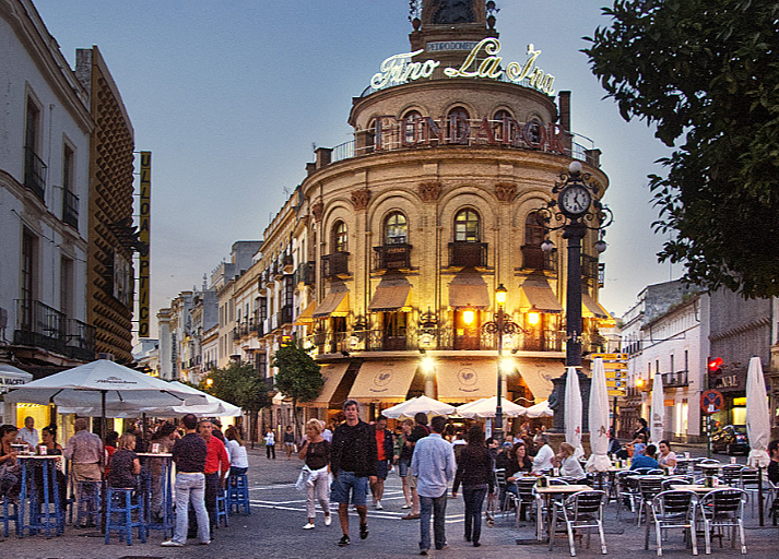 Jerez Spain, Cafés and shopping Picturesque streets and plazas are found all over Jerez. Here in the centro many of the best restaurants and shopping can be found.